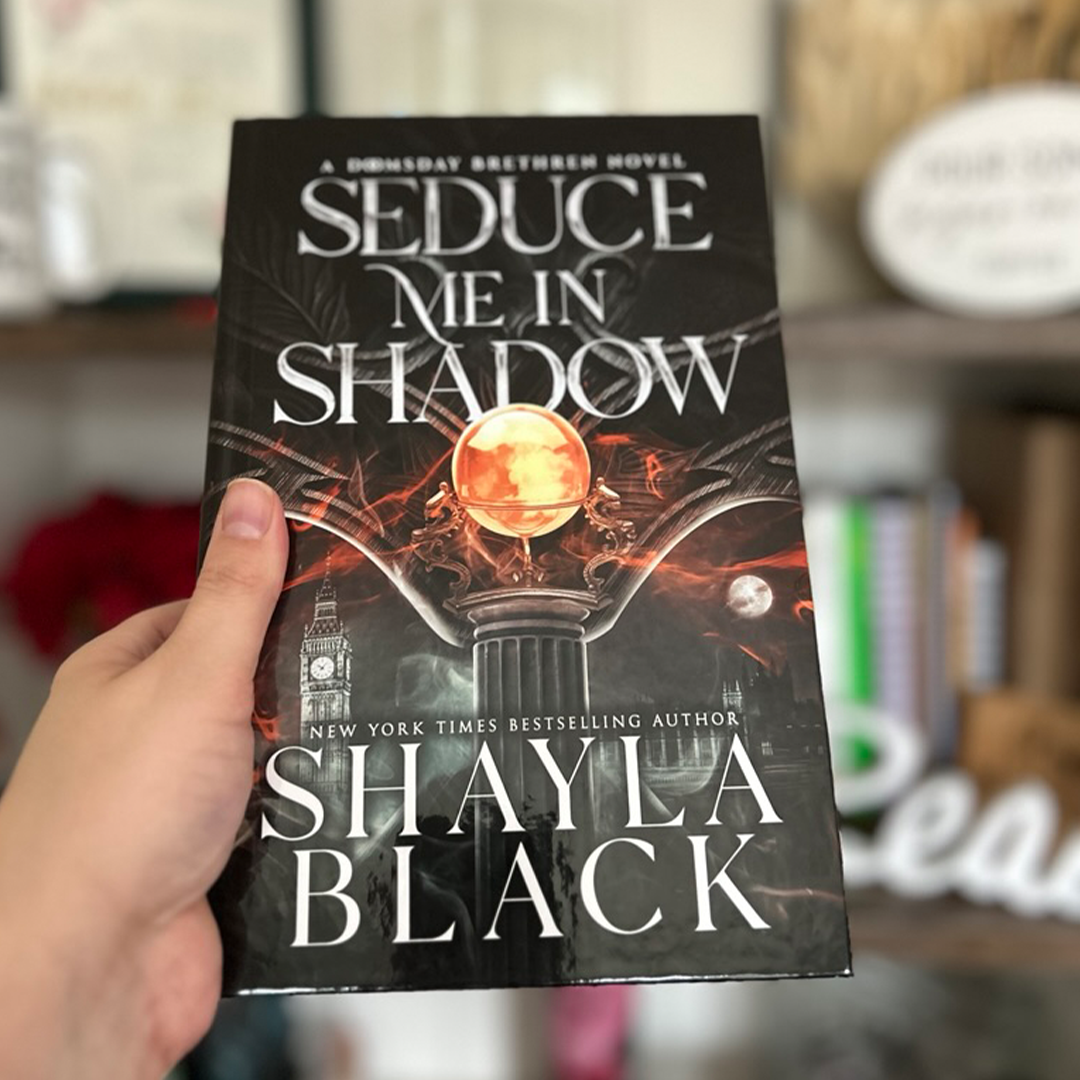 SEDUCE ME IN SHADOW