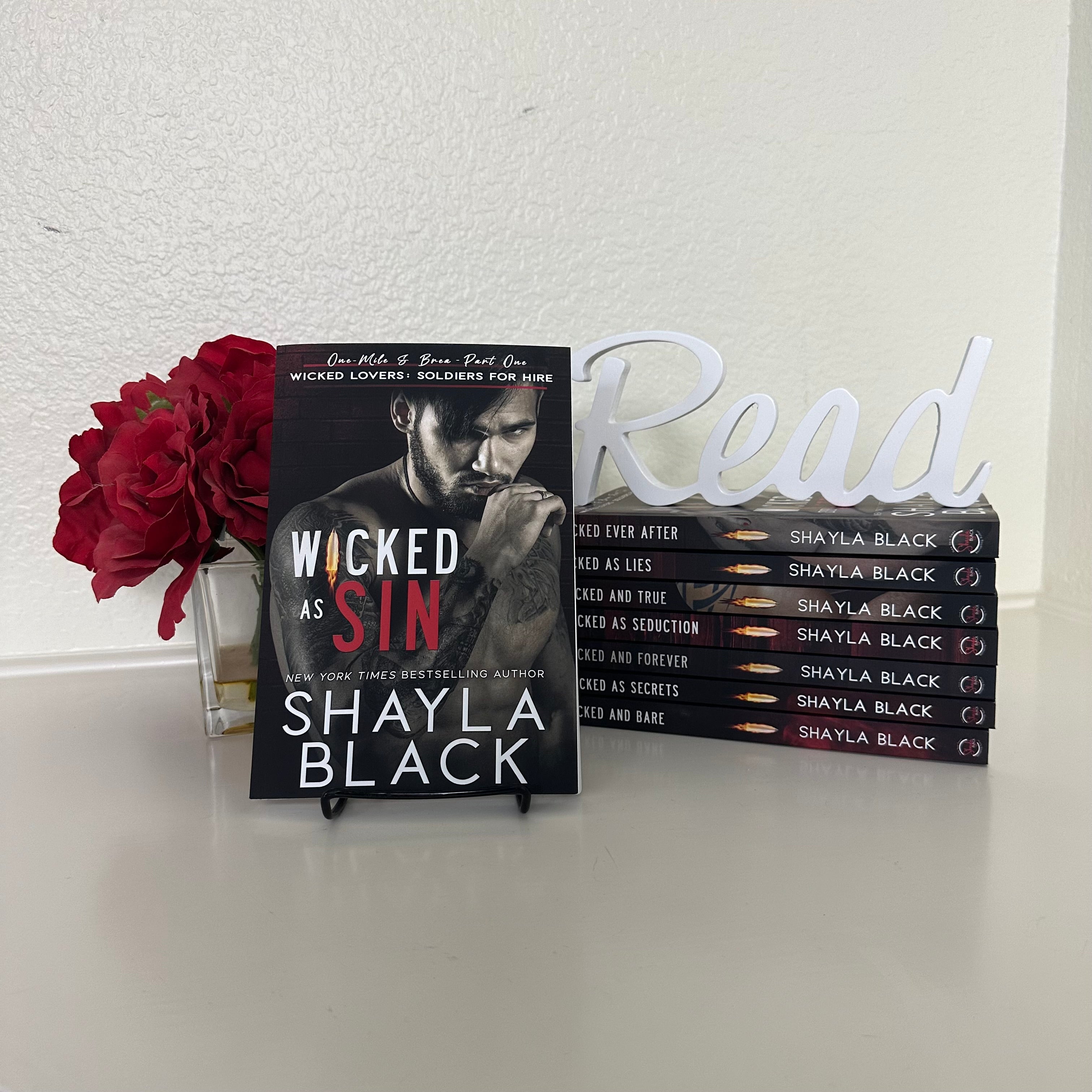 WICKED LOVERS: SOLDIERS FOR HIRE - SEXY ROMANTIC SUSPENSE BUNDLE